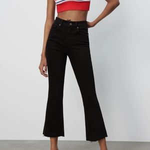 ZARA Black Mid-Rise Cropped Jeans